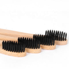 Brosse à dents à poils doux au charbon de bambou
